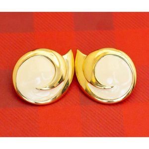 Vintage Cute Spiral Seashell Gold Tone Stud Earrings by Monet - O29